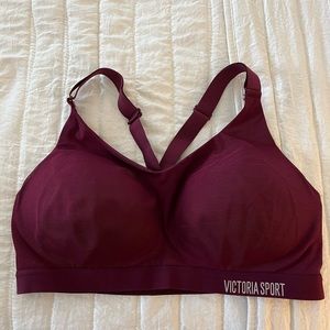 Victoria’s Secret Sports Bra (Maroon)